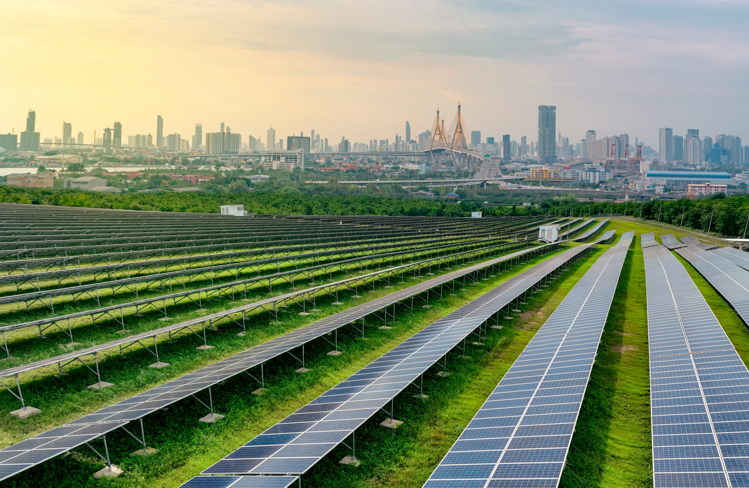 Sustainable city with green energy and net zero emissions. Solar power. Renewable resources. Eco-friendly urban planning and environmental conservation. Carbon neutrality. Eco-conscious infrastructure